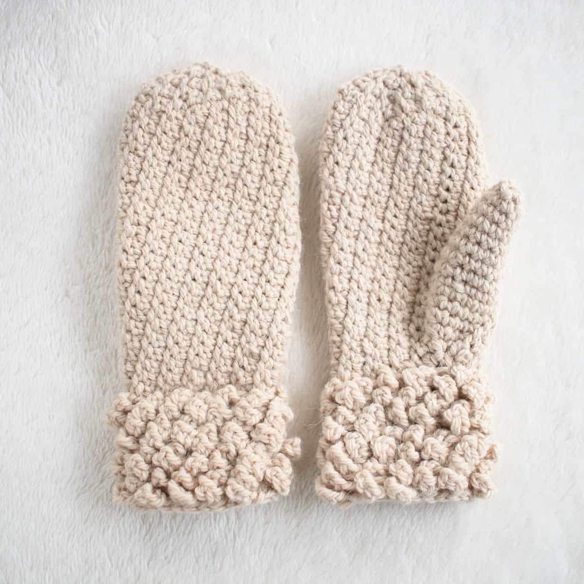 Simple and Easy Crochet Mittens for Adults or Teens - Crochet . Life